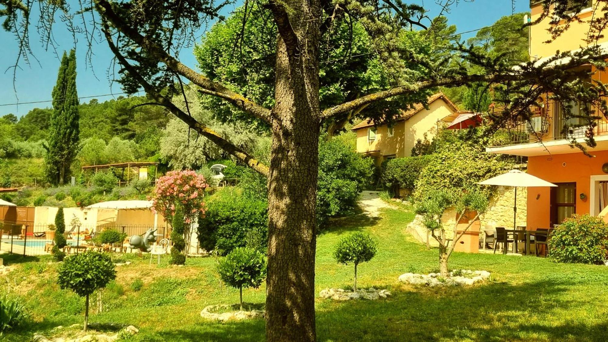 L'Oustaou Du Luberon Et Spa Villelaure Екстериор снимка