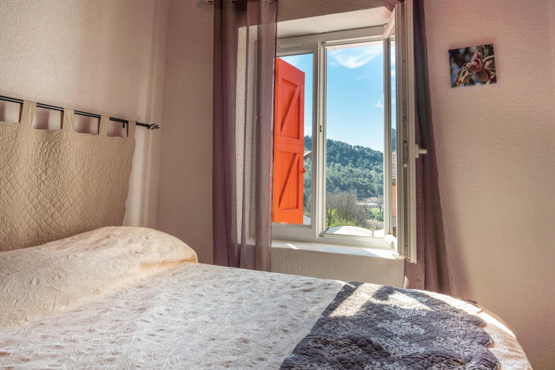 L'Oustaou Du Luberon Et Spa Villelaure Екстериор снимка